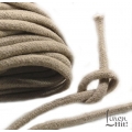 gruby sznurek lniany, thick linen cord.