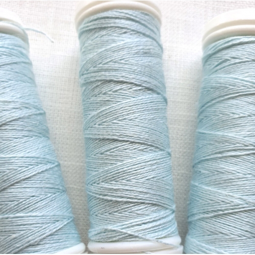 nici lniane błękitne, light blue linen threads.