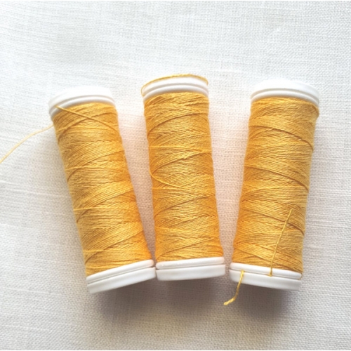 nici lniane żółte, yellow linen threads.