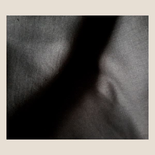 len czarny, black linen.