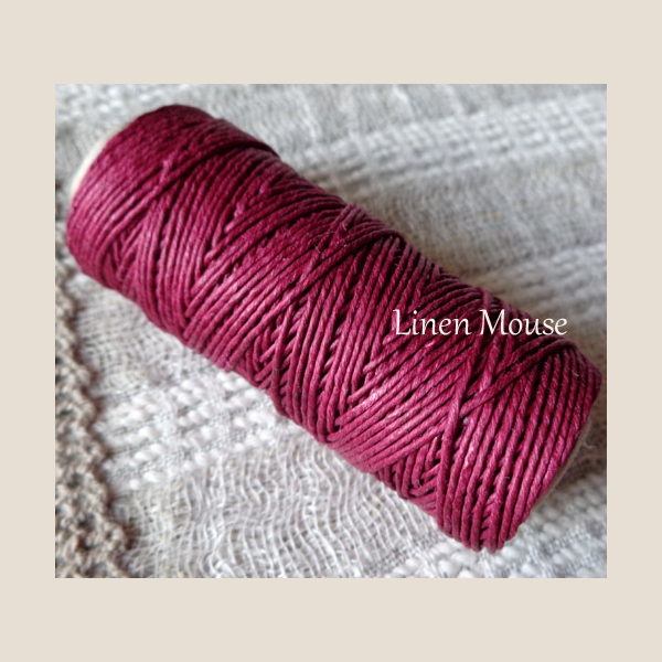 SZNUREK LNIANY 0,9 mm Czerwone Wino Mini Szpulka 30mb