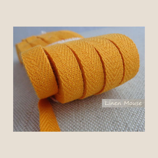 TASIEMKA BAWEŁNIANA 10 mm ŻÓŁTA JODEŁKA [ 1m]